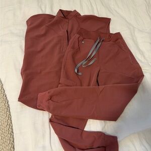 Figs Women's Rafaela Top (XS) & Zamora Jogger (XSP) in mauve